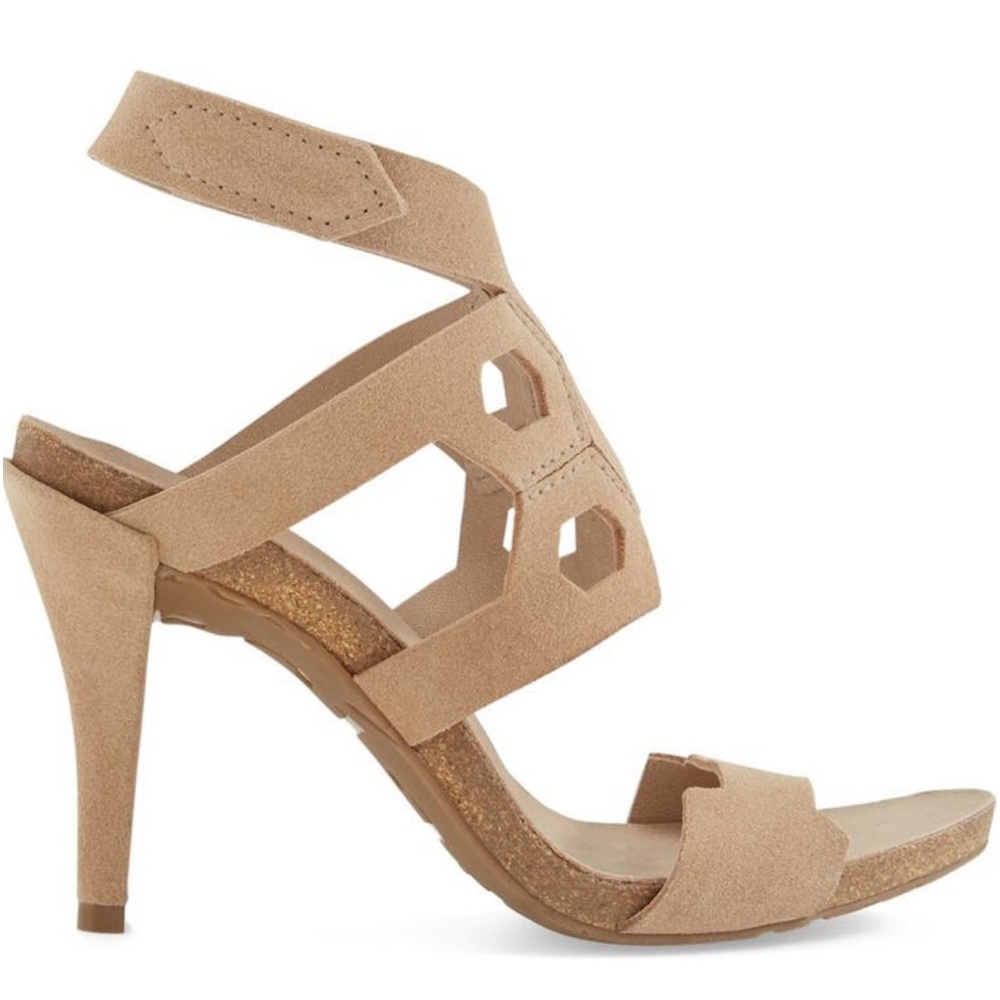 PEDRO GARCIA sexy, neutral heels- HUGELY DISCOUNTED-LIKE NEW😀